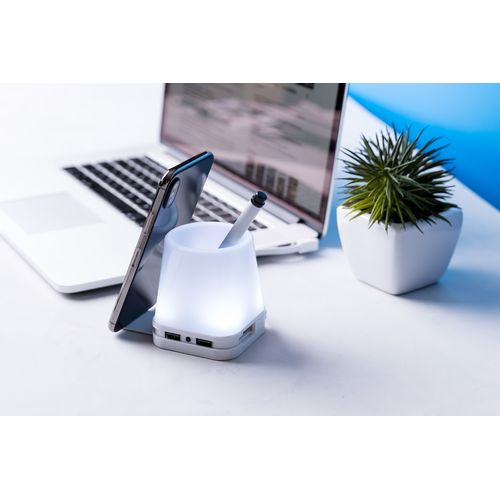 Pen Holder With Usb Hub Lumeo