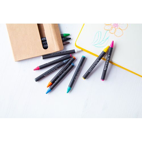 Set Of 12 Crayons Lola