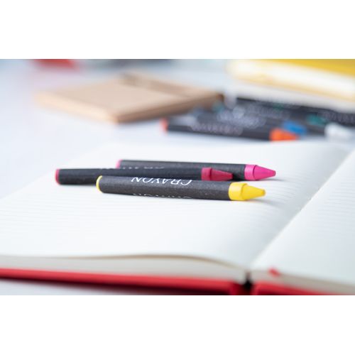 Set Of 12 Crayons Lola