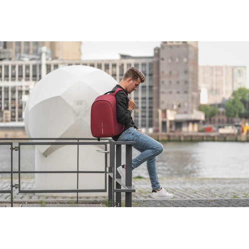Bobby Hero Regular, Anti-theft backpack