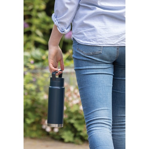 Leakproof vacuum on-the-go bottle with handle