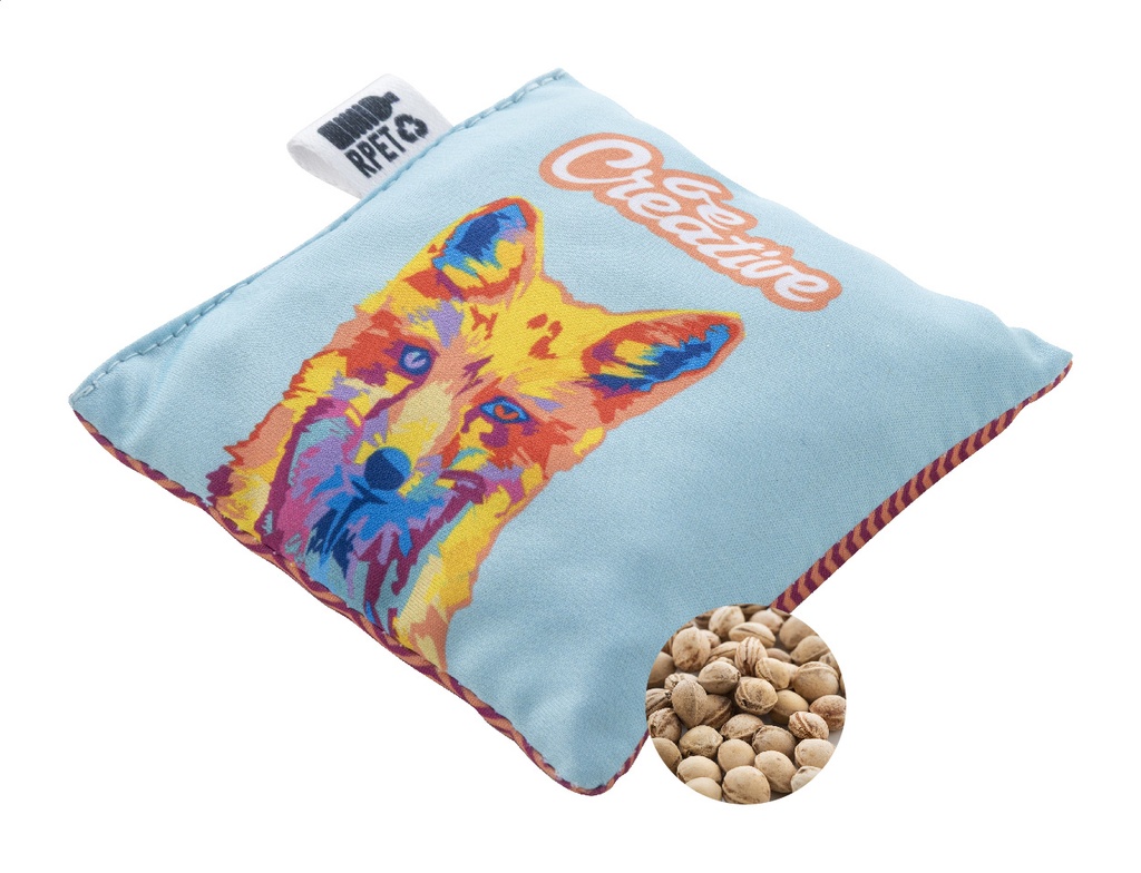 cherry seed kussen #1