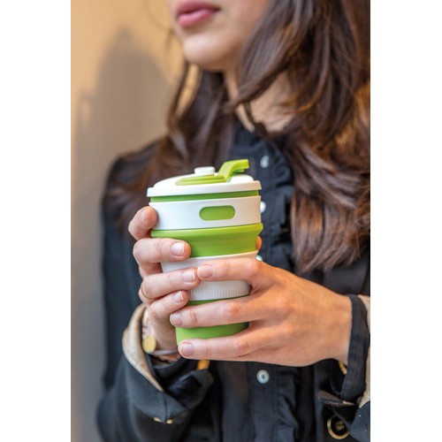 Foldable silicone cup